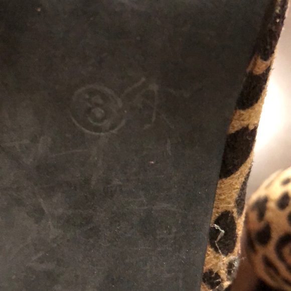 G 21 Faux Suede Bootie. Black / Leopard. Size 8 - Picture 5 of 5